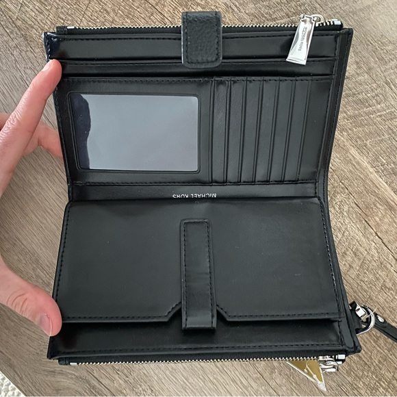 NWT Michael Kors Black Wristlet - Picture 2 of 3